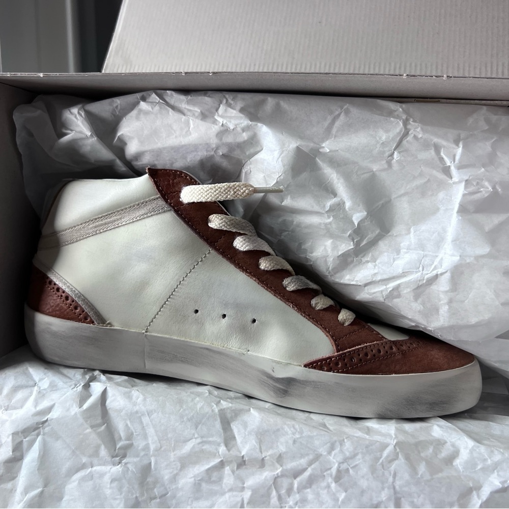 NEW Golden Goose Mens Sneakers - Picture 3 of 5